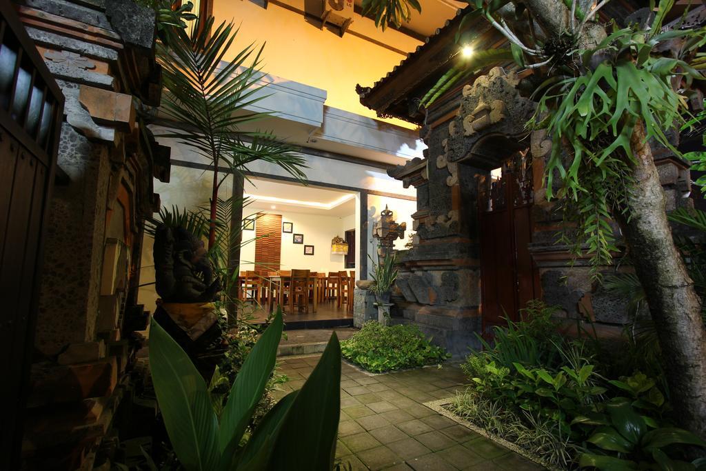 Surya Inn Kuta Lombok Εξωτερικό φωτογραφία