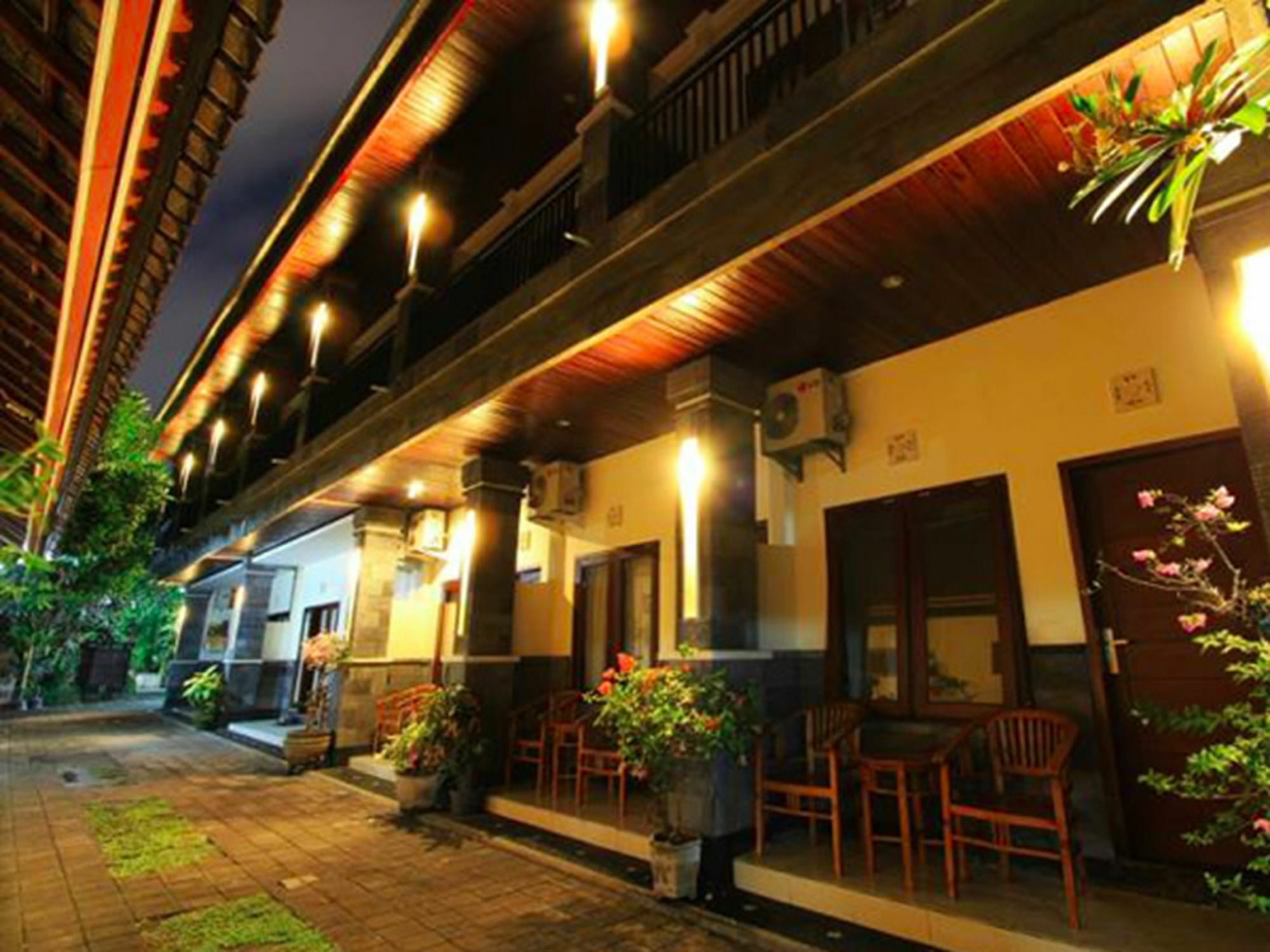 Surya Inn Kuta Lombok Εξωτερικό φωτογραφία